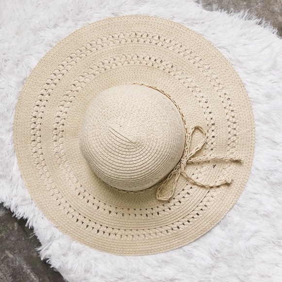 Accessories - Wide Brim Sun Hat